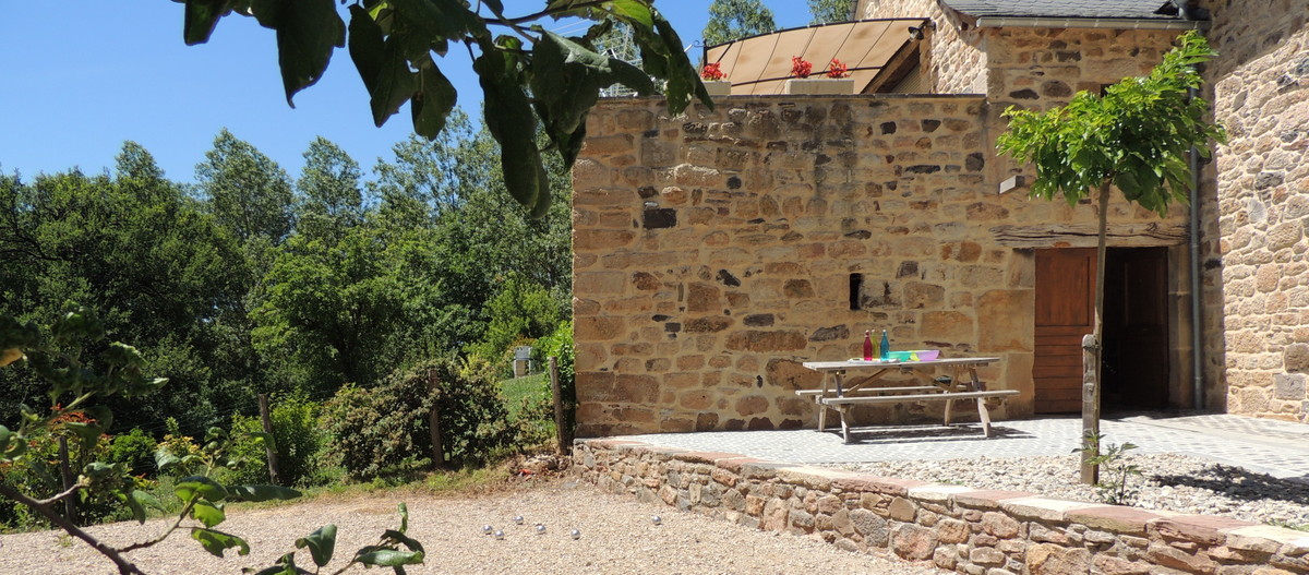 Le terrain de pétanque (commun aux 3 gîtes)