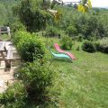 La terrasse en rez de chaussée et le jardin